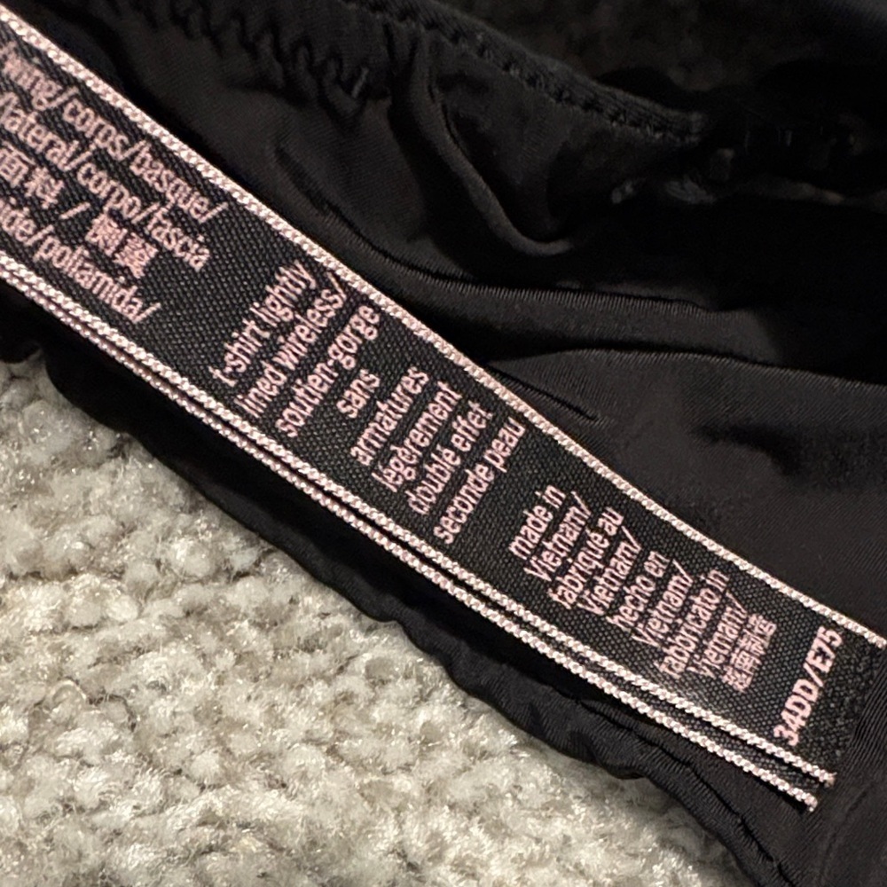 Victoria's Secret 34DD lightly lined wireless tshirt bra black - Picture 3 of 7